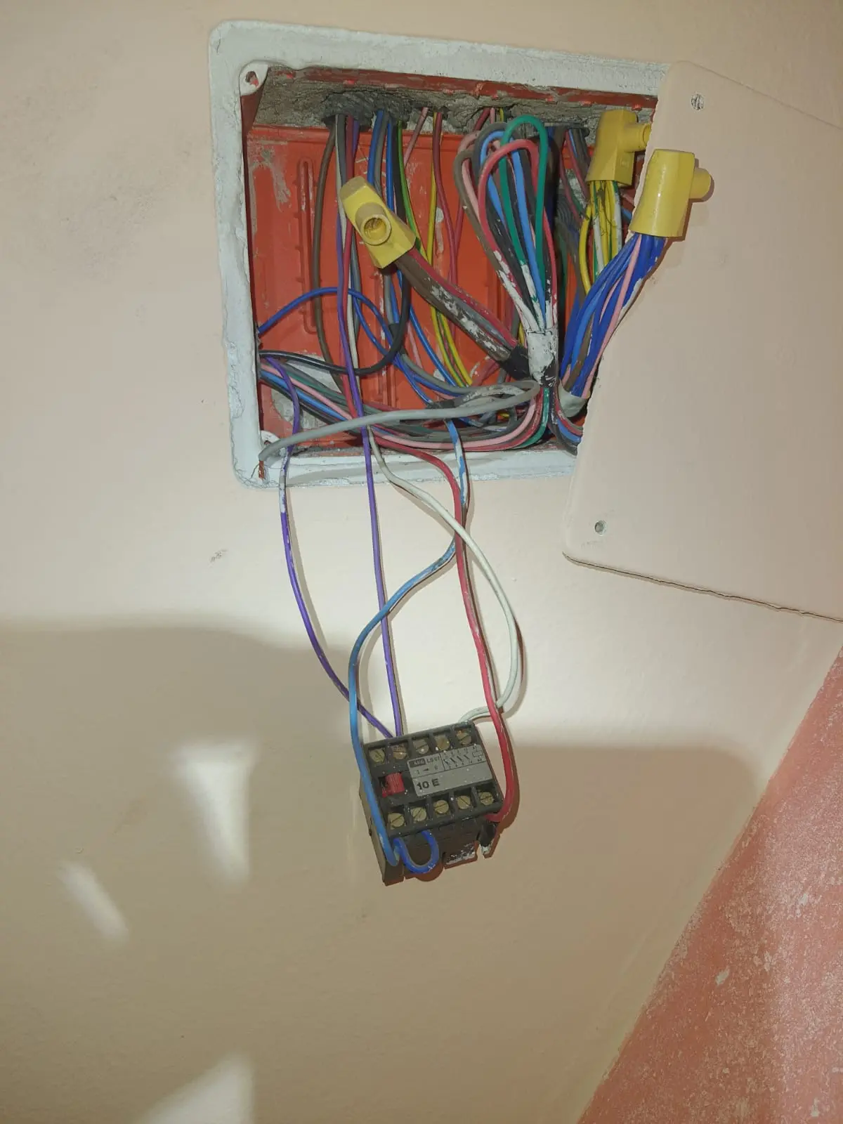 Ricerca e Riparazione Guasto Elettrico 11