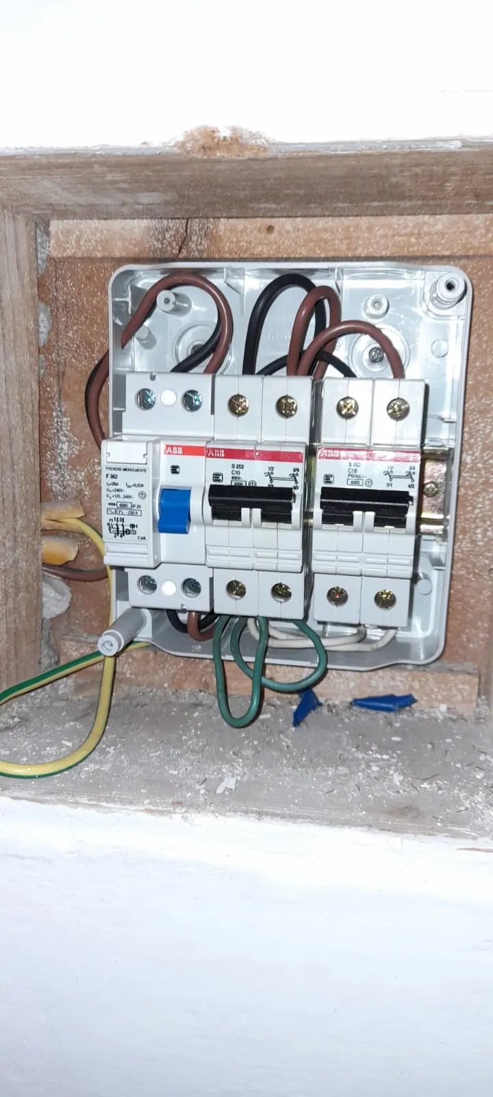 Rifacimento Cablaggio e Cambio Interruttori Quadro 1