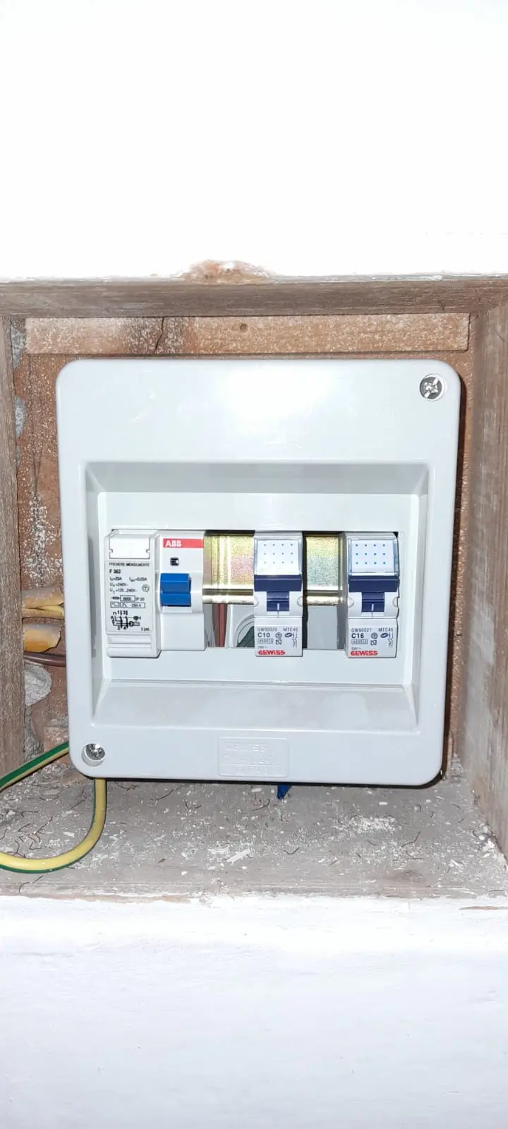 Rifacimento Cablaggio e Cambio Interruttori Quadro 7