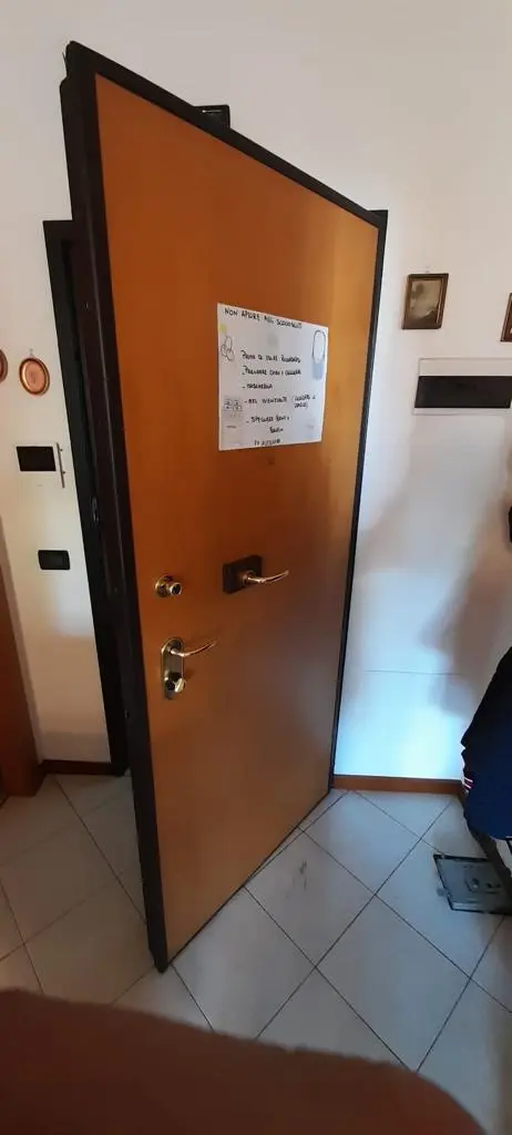 Apertura porta senza danni Apertura porta senza danni