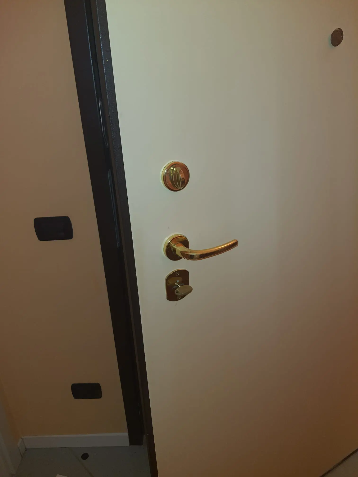 Apertura porta e cambio serratura Apertura porta e cambio serratura