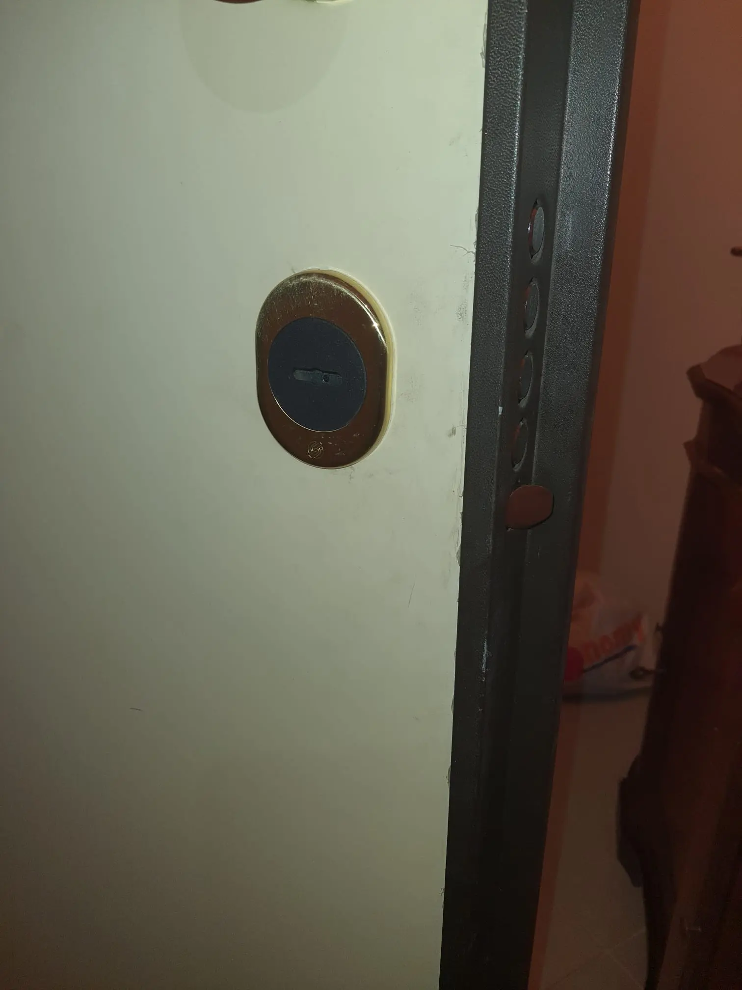 Apertura porta e cambio serratura Apertura porta e cambio serratura