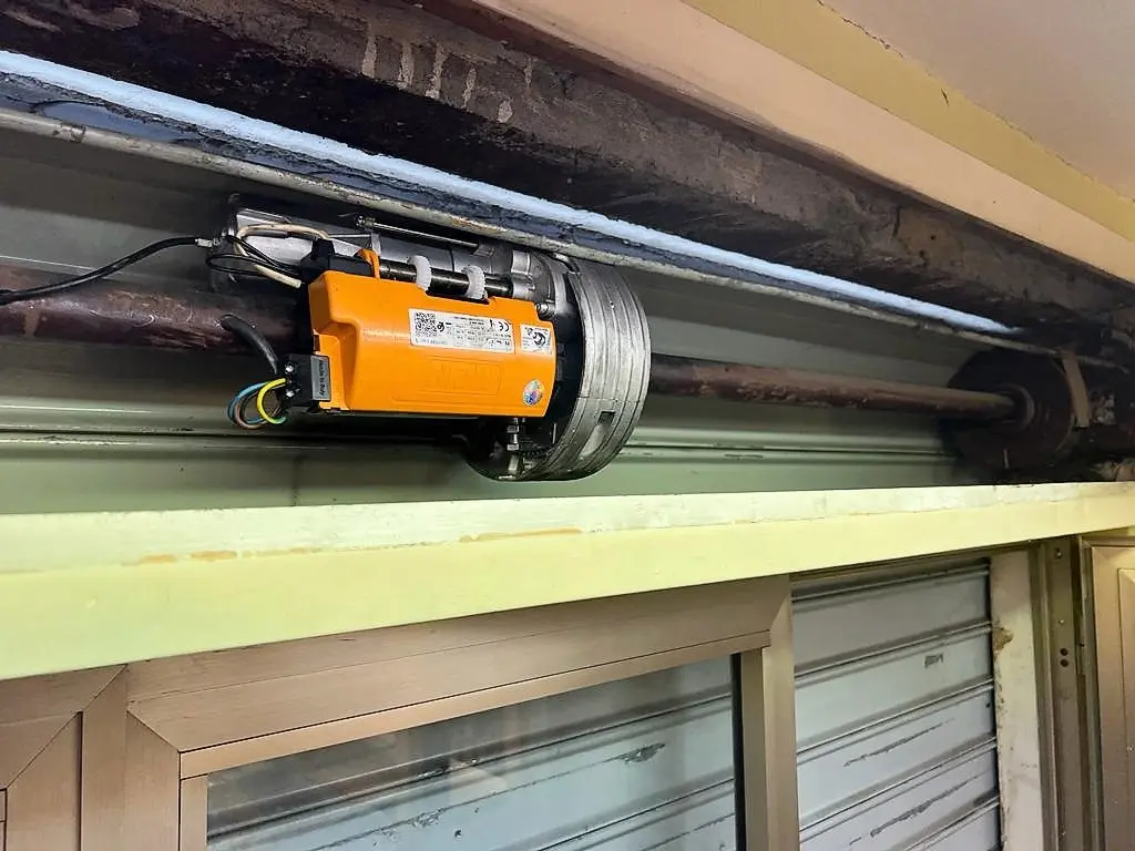 Cambio motore serranda Cambio motore serranda