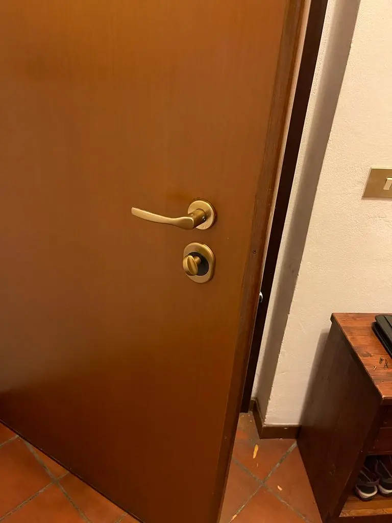 Cambio serratura porta blindata con conversione a cilindro europeo Cambio serratura porta blindata con conversione a cilindro europeo