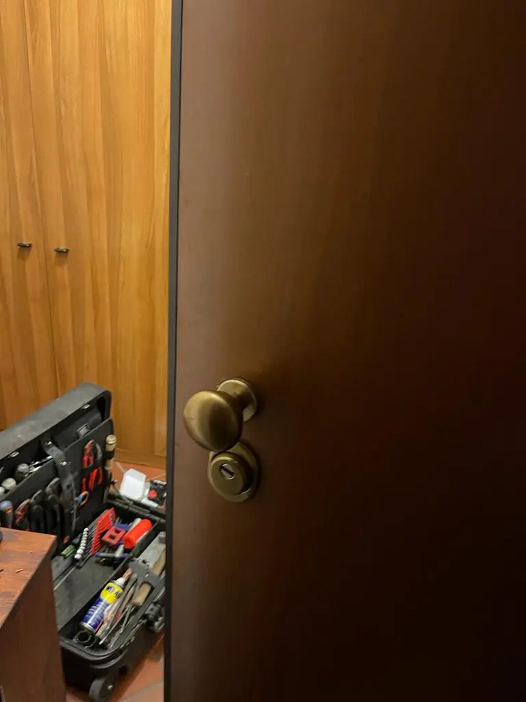 Cambio serratura porta blindata con conversione a cilindro europeo Cambio serratura porta blindata con conversione a cilindro europeo