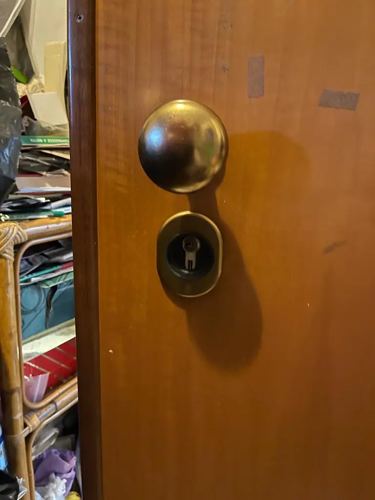 Cambio serratura porta blindata con conversione a cilindro europeo Cambio serratura porta blindata con conversione a cilindro europeo