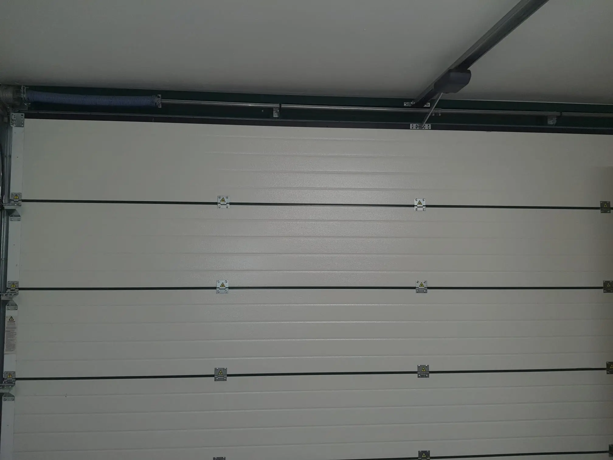 Riparazione garage sezionale Riparazione garage sezionale