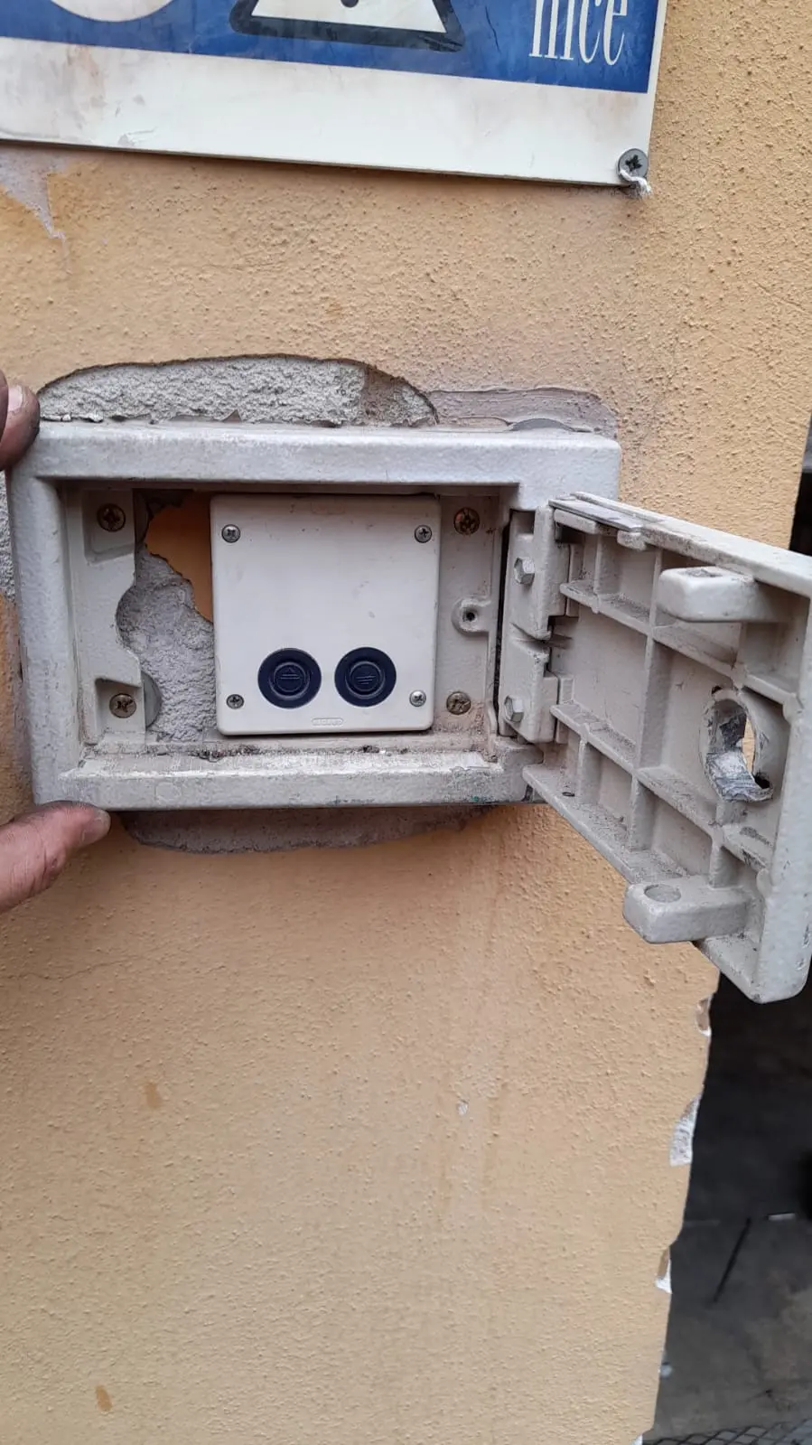 Riparazione serranda garage Riparazione serranda garage