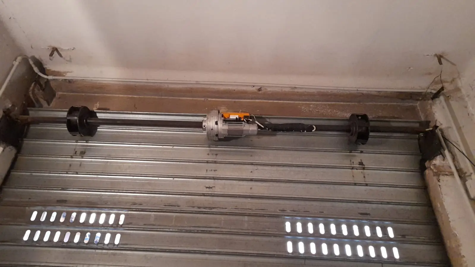 Riparazione serranda garage Riparazione serranda garage