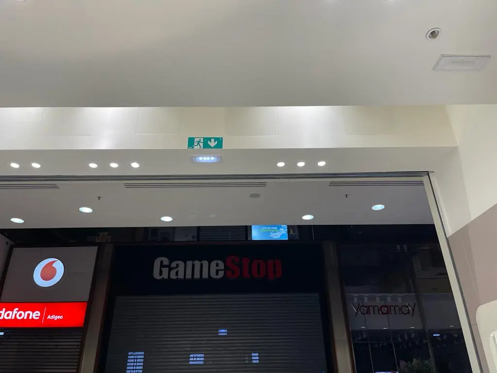 Riparazione serranda negozio Riparazione serranda negozio