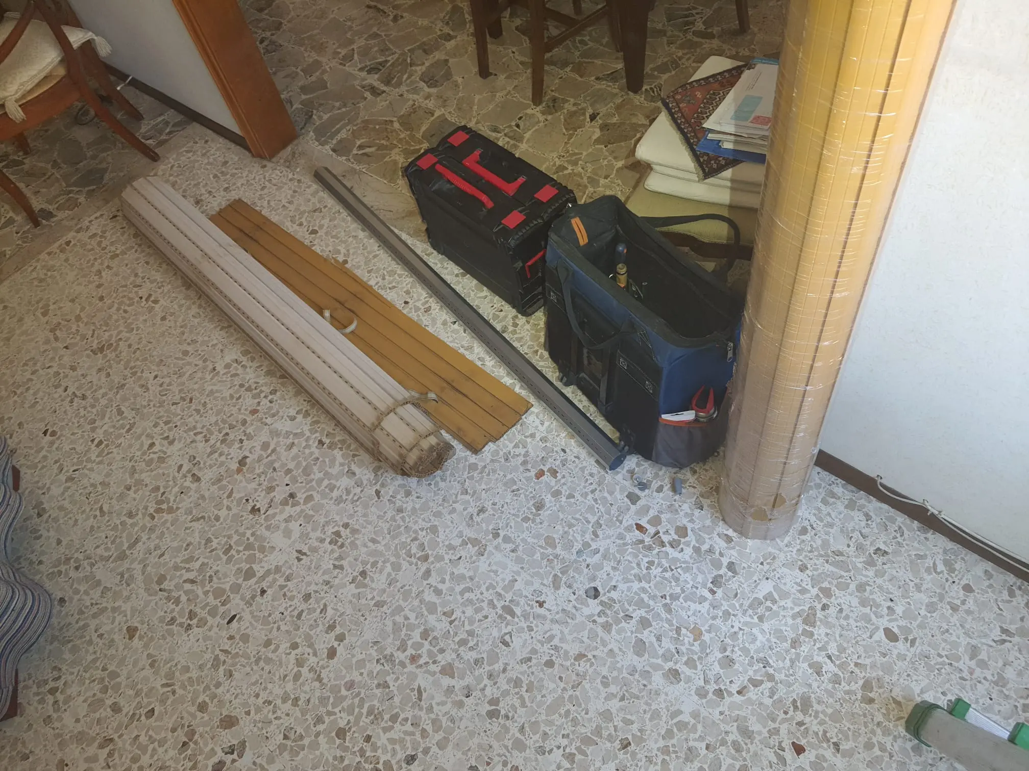 Riparazione tapparella completa di ruota e puleggia