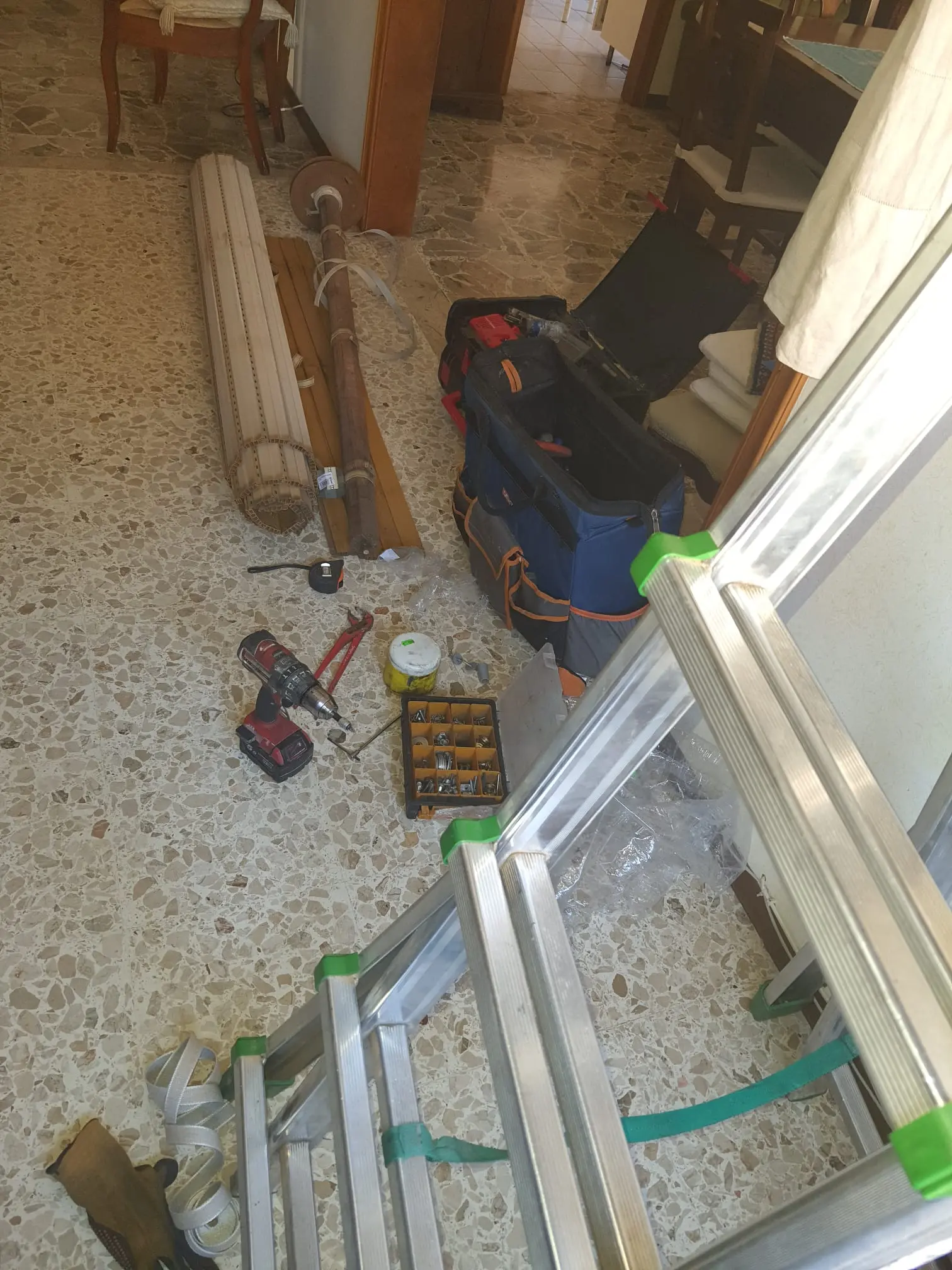 Riparazione tapparella completa di ruota e puleggia